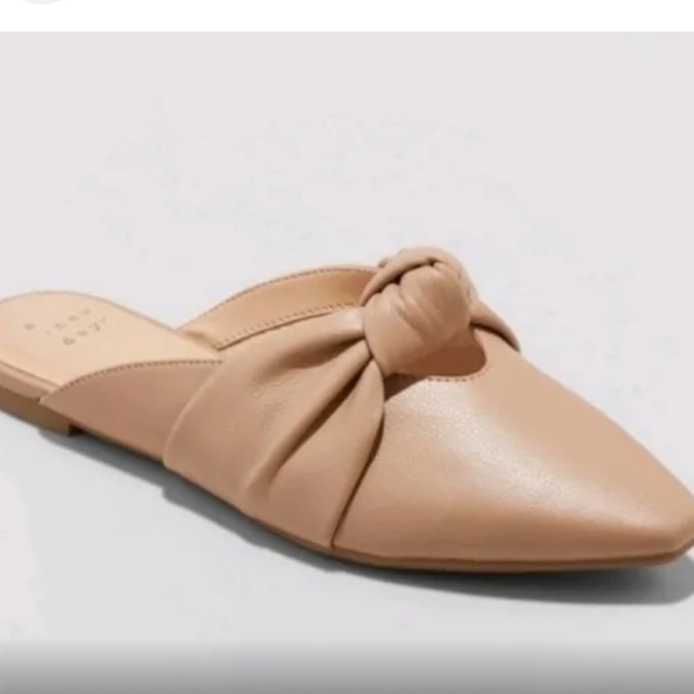 A New Day LORETTA 8.5 Beige Knotted Mules Flats Slides Memory Foam Faux Leather